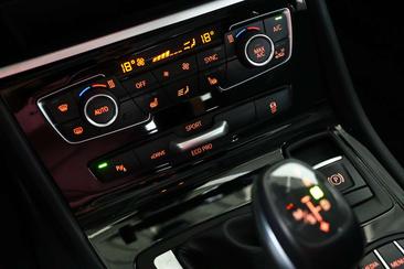BMW Série 2 Active Tourer Edition M 225xe — photo 15