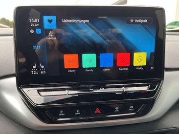 Volkswagen ID.4 Pro Performance — photo 17