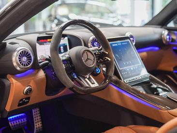 Mercedes AMG GT 63 S E Performance — photo 16