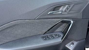 BMW X1 18d SDrive — photo 12