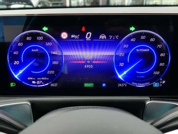 Mercedes EQB 250+ AMG Line — photo 6