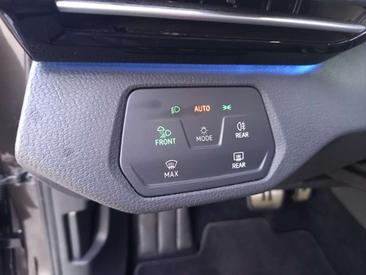 Volkswagen ID.4 GTX — photo 11