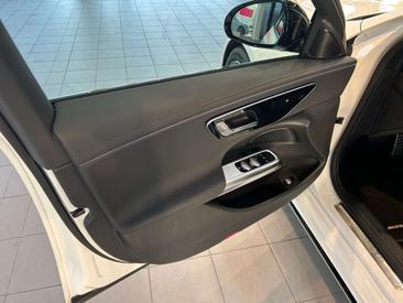 Mercedes Classe E 200 Night Edition — photo 16