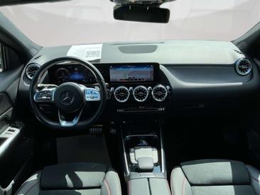 Mercedes GLA 250 AMG Line — photo 11