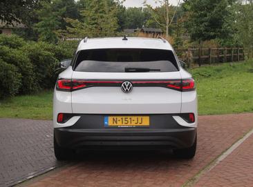 Volkswagen ID.4 — photo 8