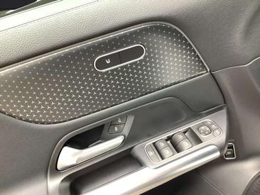 Mercedes GLA 200 Progressive — photo 9
