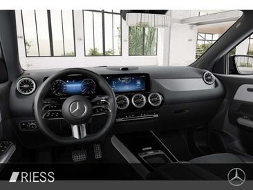 Mercedes GLA 220 NIGHT — photo 10
