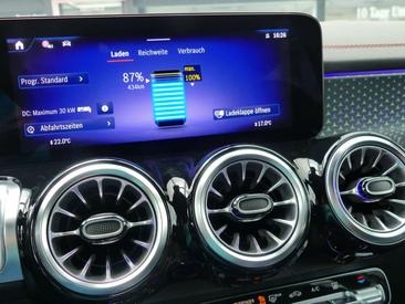 Mercedes EQB 250+ AMG Line — photo 13