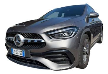 Mercedes GLA 180 Premium — photo 2