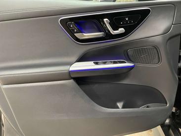 Mercedes GLC 300 Night Edition — photo 16