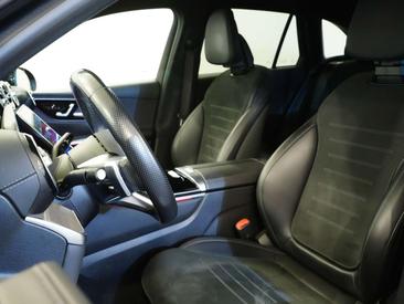Mercedes GLC 300 AMG Line — photo 9