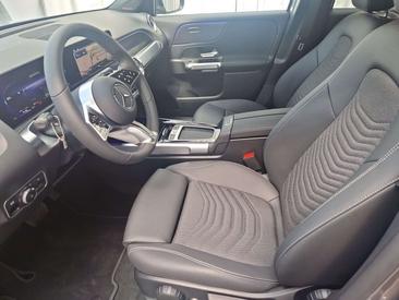 Mercedes EQB 250 — photo 14