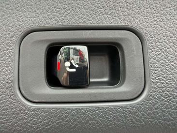 Mercedes GLC 220 AVANTGARDE — photo 10