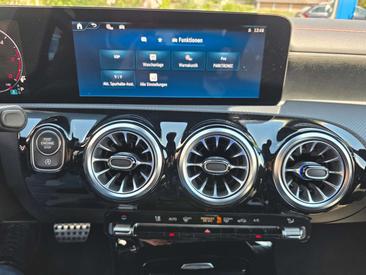 Mercedes CLA 200 AMG Line — photo 14
