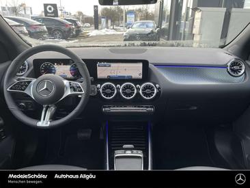Mercedes GLA 200 Night Edition — photo 2