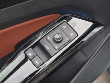 Volkswagen ID.4 — photo 25