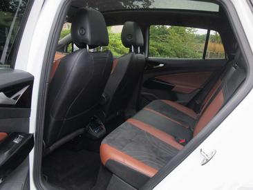 Volkswagen ID.4 — photo 26