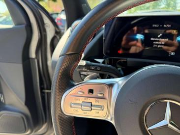 Mercedes GLA 180 Premium — photo 15