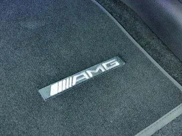 Mercedes EQB 250+ AMG Line — photo 28