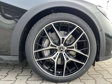 Mercedes Classe E 300 Night Edition — photo 4