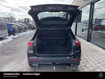 Mercedes GLA 200 Night Edition — photo 11