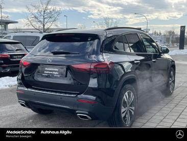 Mercedes GLA 200 Night Edition — photo 12