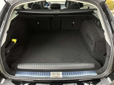 Mercedes Classe E 300 Night Edition — photo 7