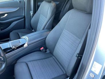 Mercedes EQC 400 — photo 13