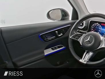 Mercedes GLC 300 — photo 9