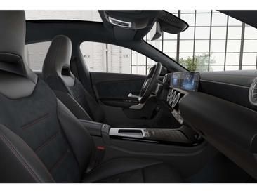 Mercedes CLA 180 AMG Line — photo 8
