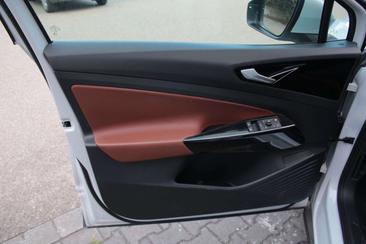 Volkswagen ID.5 Pro Performance — photo 8