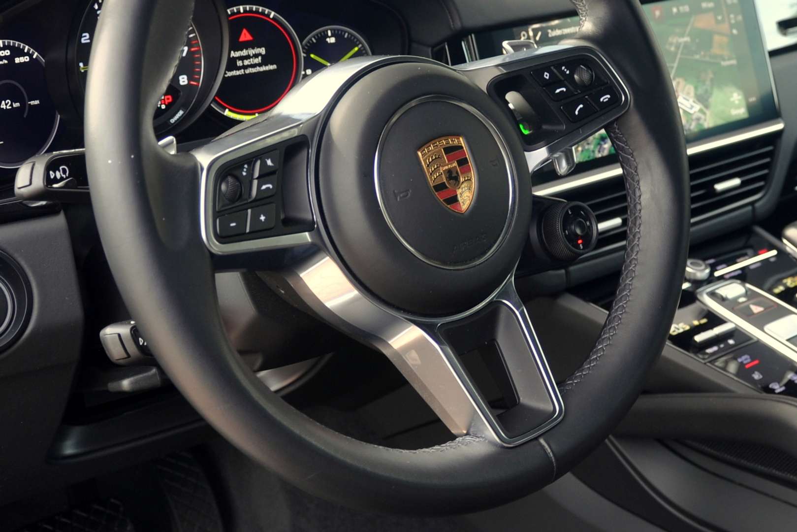 Porsche Cayenne III E-Hybrid Platinum Edition - 2022 - Joinsteer - #44