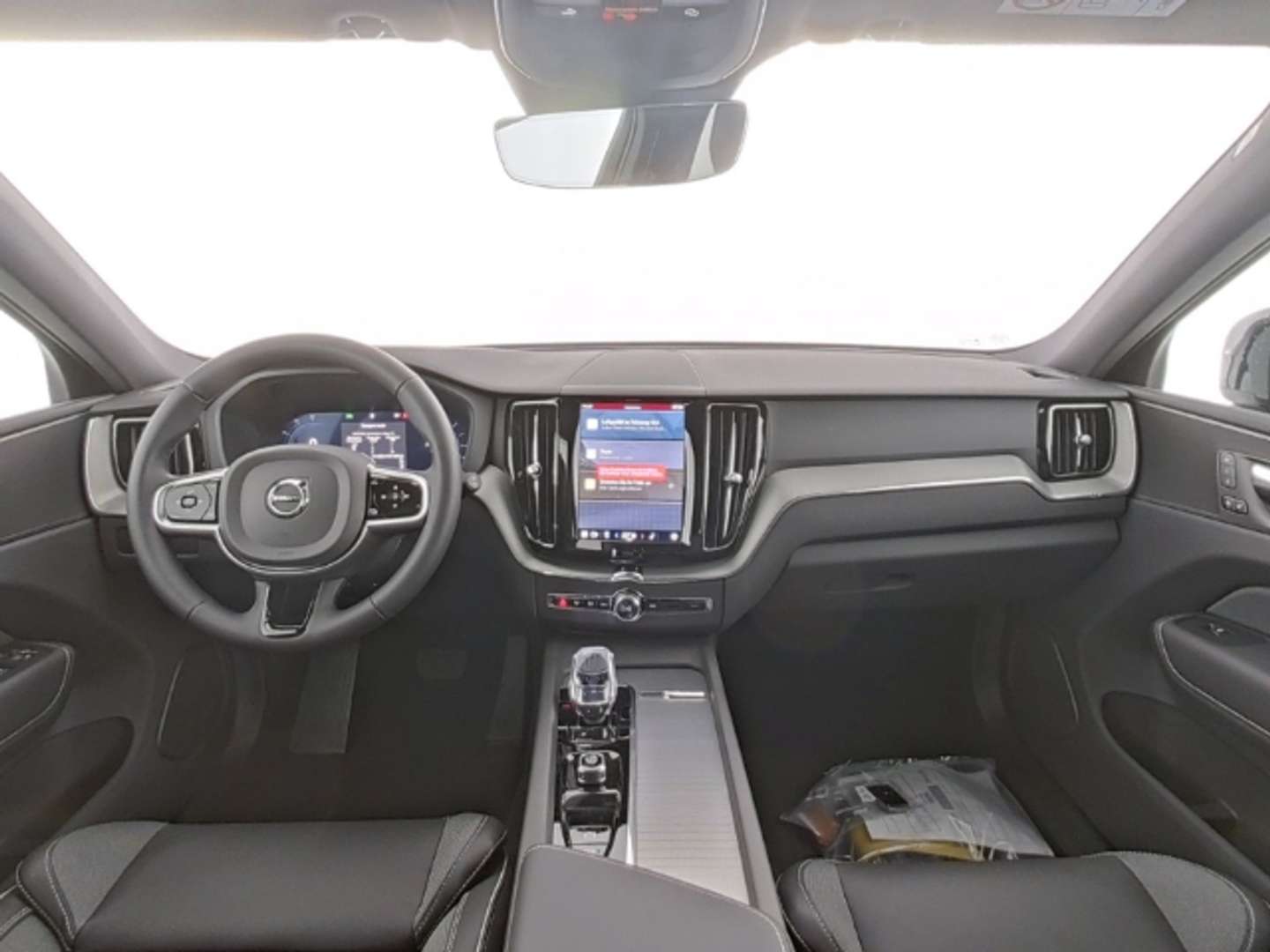 Volvo XC60 B5 Plus - 2025 - Joinsteer - #4