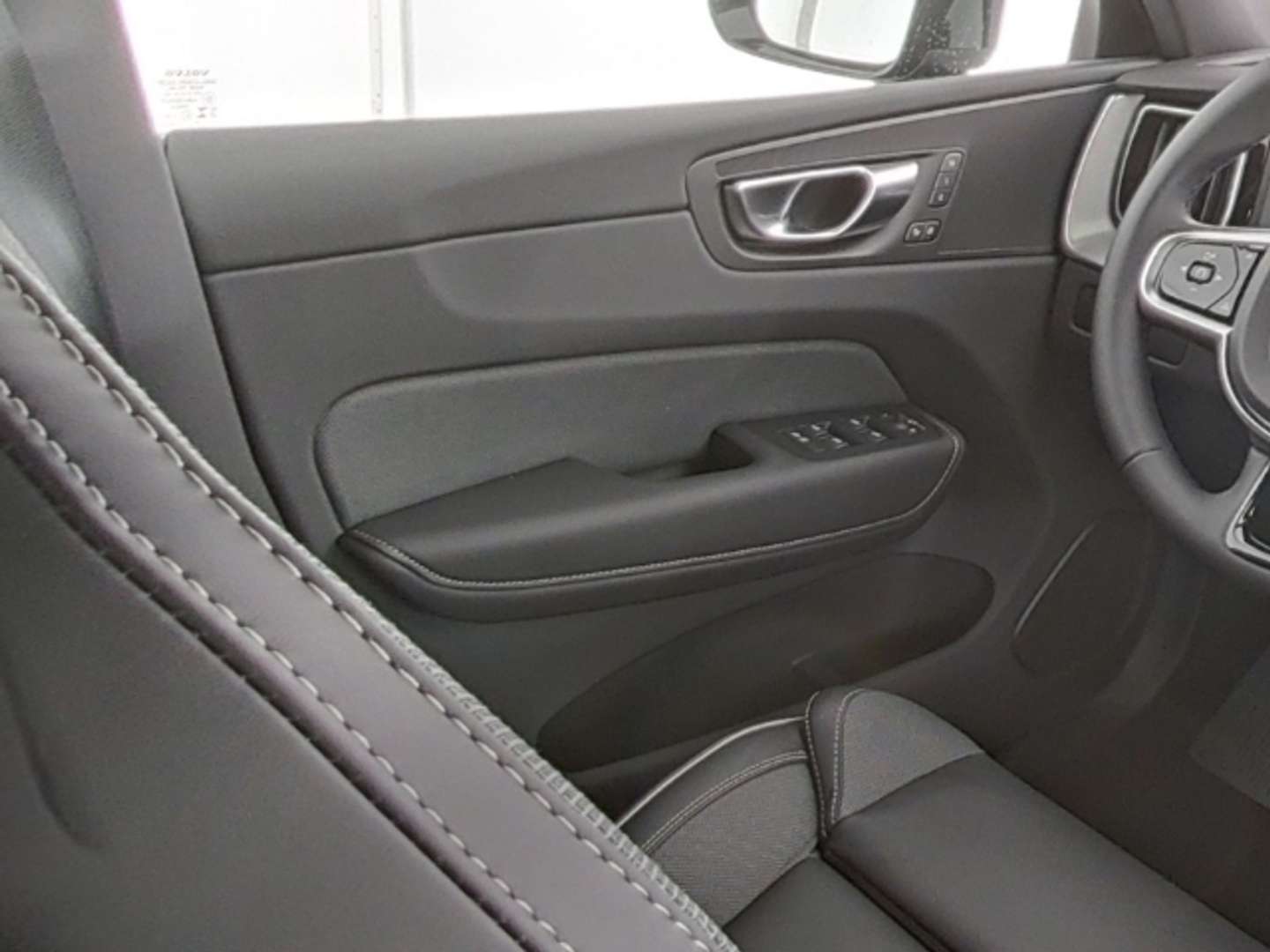 Volvo XC60 B5 Plus - 2025 - Joinsteer - #9
