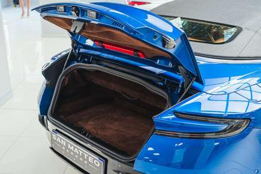 Aston Martin DB11 Volante — photo 13