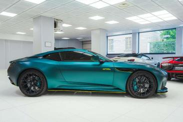Aston Martin DB12 — photo 3