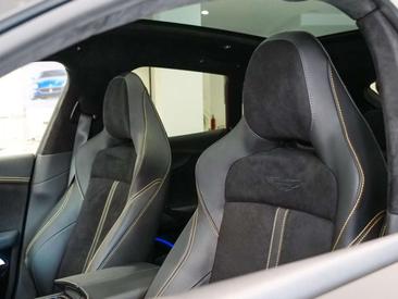 Aston Martin DBX 4.0 V8 Auto — photo 8
