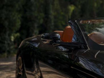Aston Martin DB12 Volante 4.0 V8 — photo 14