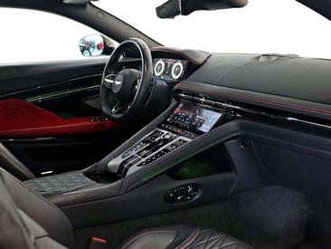 Aston Martin DB12 4.0 V8 — photo 8
