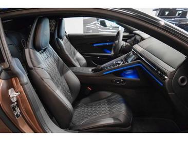 Aston Martin DB12 4.0 V8 — photo 6