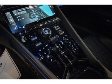 Aston Martin DB12 4.0 V8 — photo 12