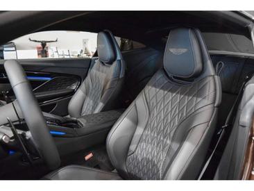 Aston Martin DB12 4.0 V8 — photo 7
