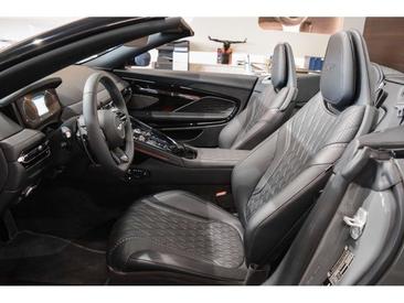 Aston Martin DB12 4.0 V8 — photo 7