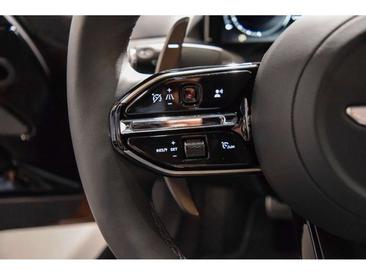 Aston Martin DB12 4.0 V8 — photo 14