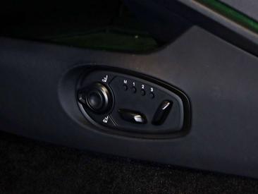 Aston Martin DB12 4.0 V8 — photo 26