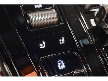 Aston Martin DB12 4.0 V8 — photo 15