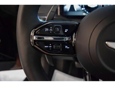 Aston Martin DB12 4.0 V8 — photo 14