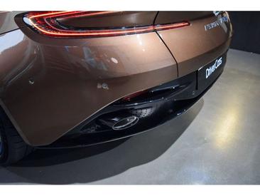Aston Martin DB12 4.0 V8 — photo 22
