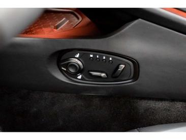 Aston Martin DB12 4.0 V8 — photo 18