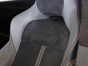 Aston Martin DBX 4.0 V8 Auto — photo 29